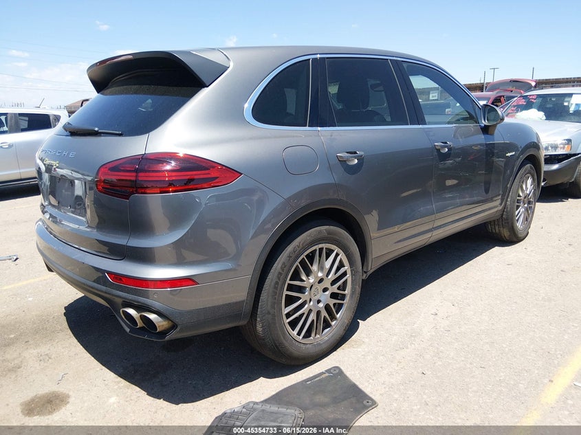2015 Porsche Cayenne VIN WP1AE2A29FLA52010 IAAI salvage auction — LEFT SIDE, Salvage (Colorado), sold $6,300 on 2026-08-04 (photo 4)