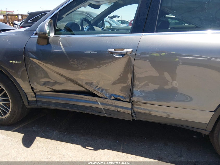 2015 Porsche Cayenne VIN WP1AE2A29FLA52010 IAAI salvage auction — LEFT SIDE, Salvage (Colorado), sold $6,300 on 2026-08-04 (photo 6)