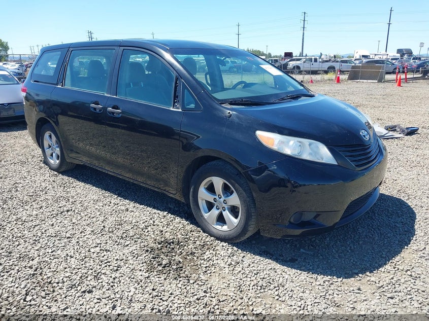 2013 Toyota Sienna VIN 5TDZK3DC4DS371303 IAAI salvage auction — RIGHT FRONT, Salvage (Oregon), sold $1,250 on 2026-07-27 (photo 1)