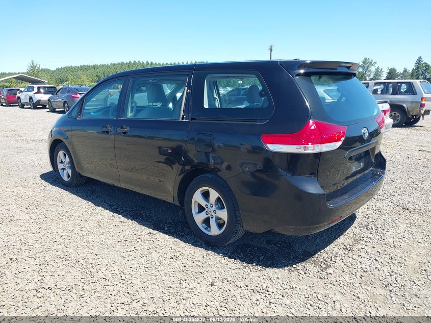 2013 Toyota Sienna VIN 5TDZK3DC4DS371303 IAAI salvage auction — RIGHT FRONT, Salvage (Oregon), sold $1,250 on 2026-07-27 (photo 3)