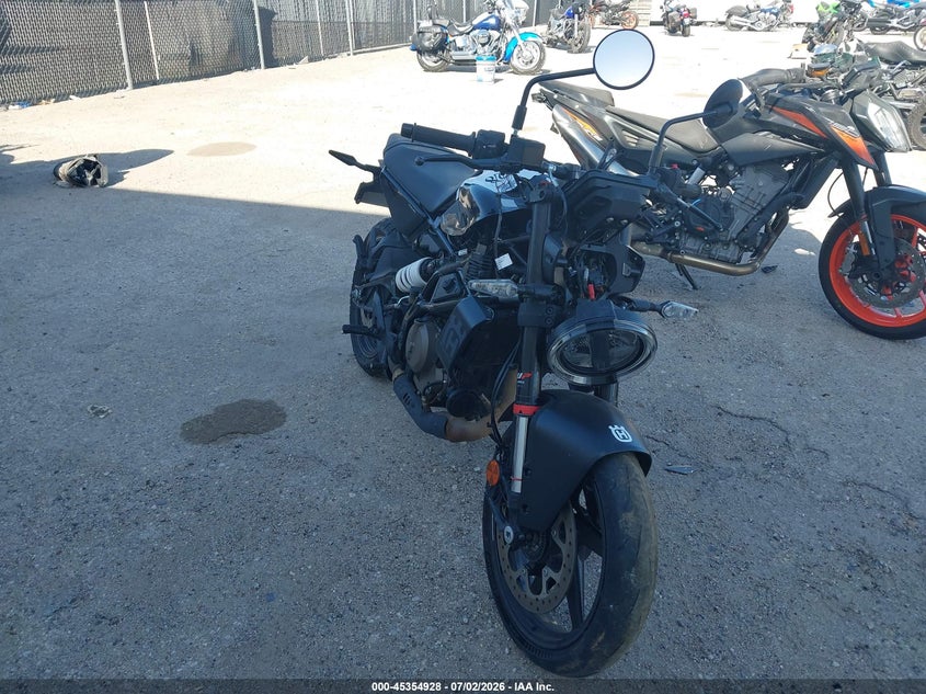 2024 Husqvarna Svartpilen VIN MD2JUJ405RN208300 IAAI salvage auction — VANDALISM, Salvage (Texas), sold $275 on 2026-07-29 (photo 1)