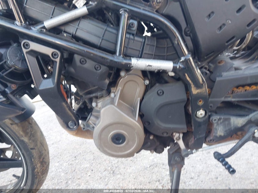 2024 Husqvarna Svartpilen VIN MD2JUJ405RN208300 IAAI salvage auction — VANDALISM, Salvage (Texas), sold $275 on 2026-07-29 (photo 9)