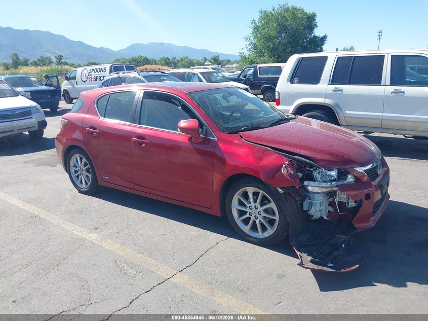 2013 Lexus Ct VIN JTHKD5BHXD2138005 IAAI salvage auction — RIGHT FRONT, Salvage Title, sold $1,550 on 2026-07-09 (photo 1)