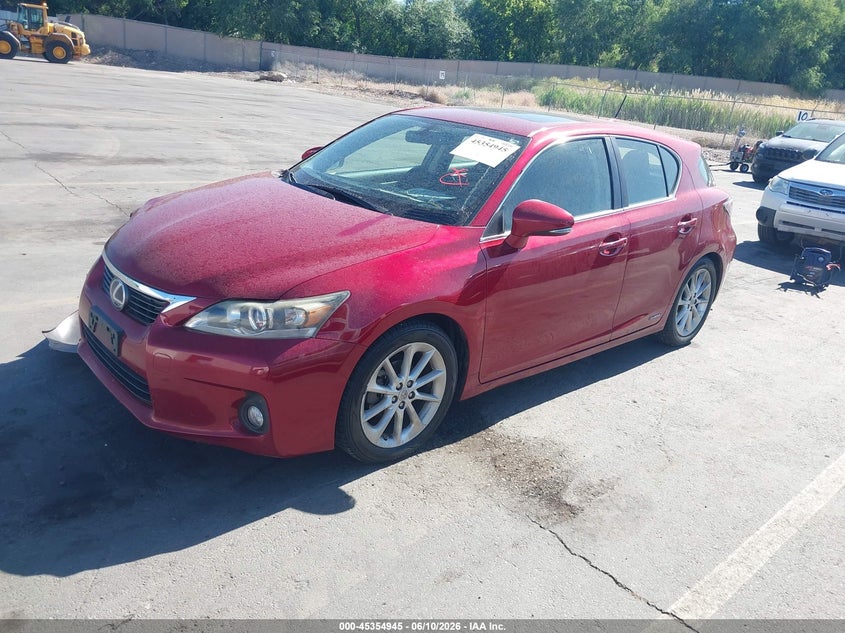 2013 Lexus Ct VIN JTHKD5BHXD2138005 IAAI salvage auction — RIGHT FRONT, Salvage Title, sold $1,550 on 2026-07-09 (photo 2)