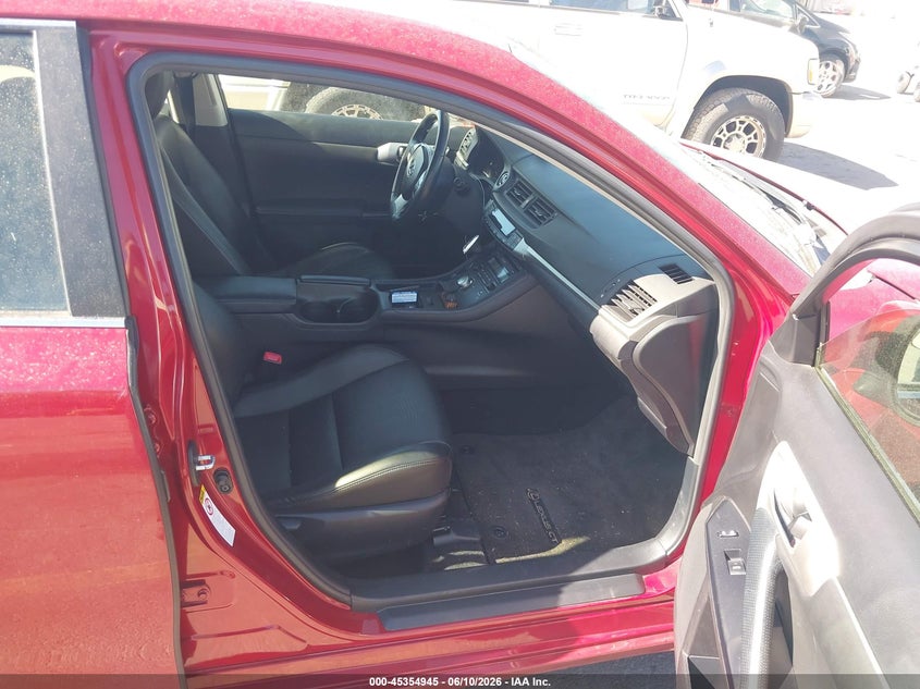 2013 Lexus Ct VIN JTHKD5BHXD2138005 IAAI salvage auction — RIGHT FRONT, Salvage Title, sold $1,550 on 2026-07-09 (photo 5)