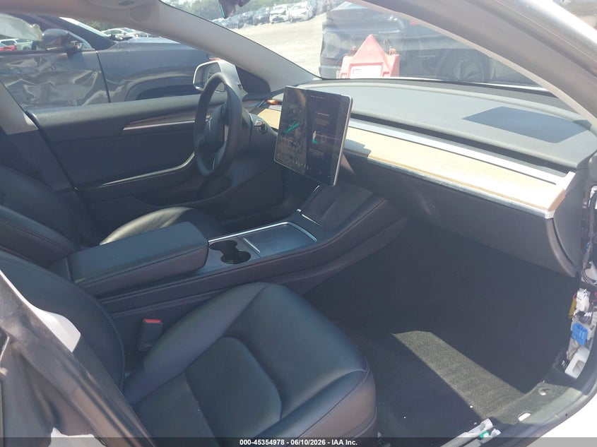 2022 Tesla Model 3 VIN 5YJ3E1EB1NF241556 IAAI salvage auction — SIDE, Salvage (Georgia), sold $6,600 on 2026-07-11 (photo 5)