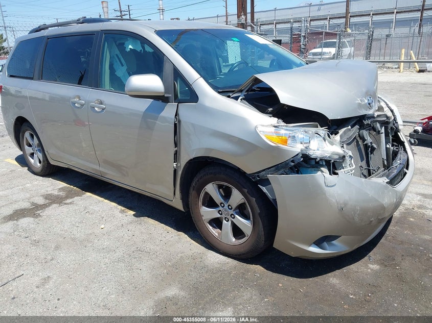 2017 Toyota Sienna VIN 5TDKZ3DC2HS841184 IAAI salvage auction — FRONT END, Salvage (California), sold $2,200 on 2026-07-21 (photo 1)