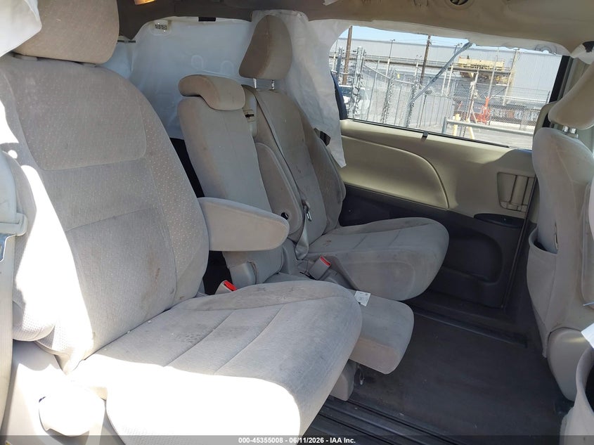 2017 Toyota Sienna VIN 5TDKZ3DC2HS841184 IAAI salvage auction — FRONT END, Salvage (California), sold $2,200 on 2026-07-21 (photo 8)