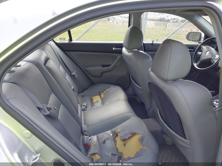2005 Acura Tsx VIN JH4CL96845C032783 IAAI salvage auction — NORMAL WEAR, Clear (North Carolina), sold $300 on 2026-07-23 (photo 8)