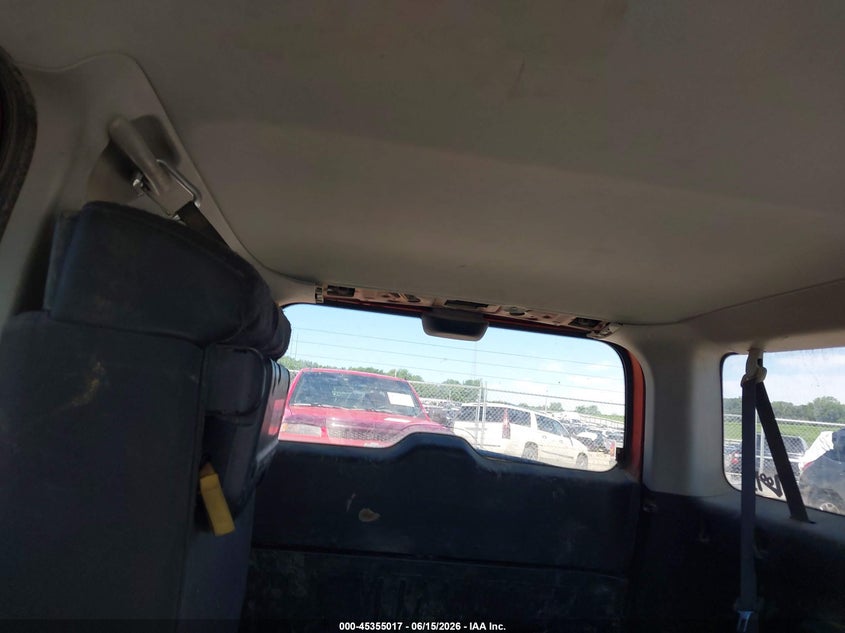 2003 Honda Element VIN 5J6YH18523L016523 IAAI salvage auction — NORMAL WEAR, Regular Certificate (Iowa), sold $550 on 2026-07-17 (photo 8)
