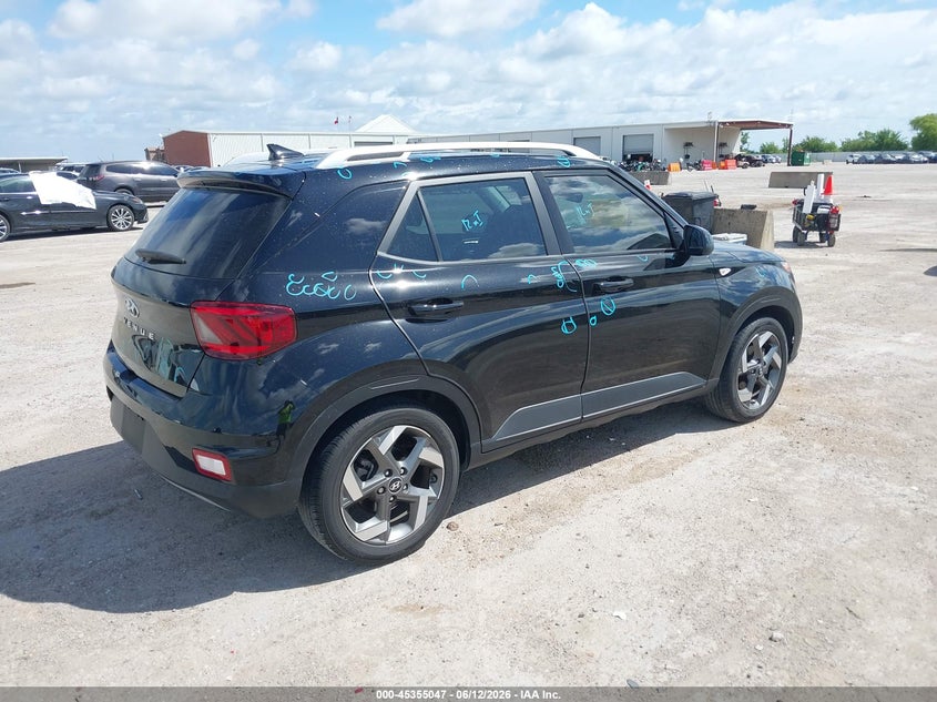 2022 Hyundai Venue VIN KMHRC8A31NU167629 IAAI salvage auction — HAIL, Salvage Title, sold $9,500 on 2026-08-19 (photo 4)