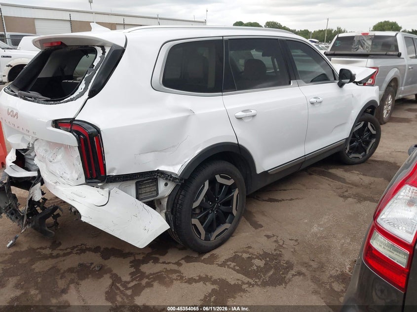 2023 Kia Telluride VIN 5XYP34GC1PG340985 IAAI salvage auction — FRONT & REAR, Salvage Title, sold $3,600 on 2026-07-29 (photo 4)