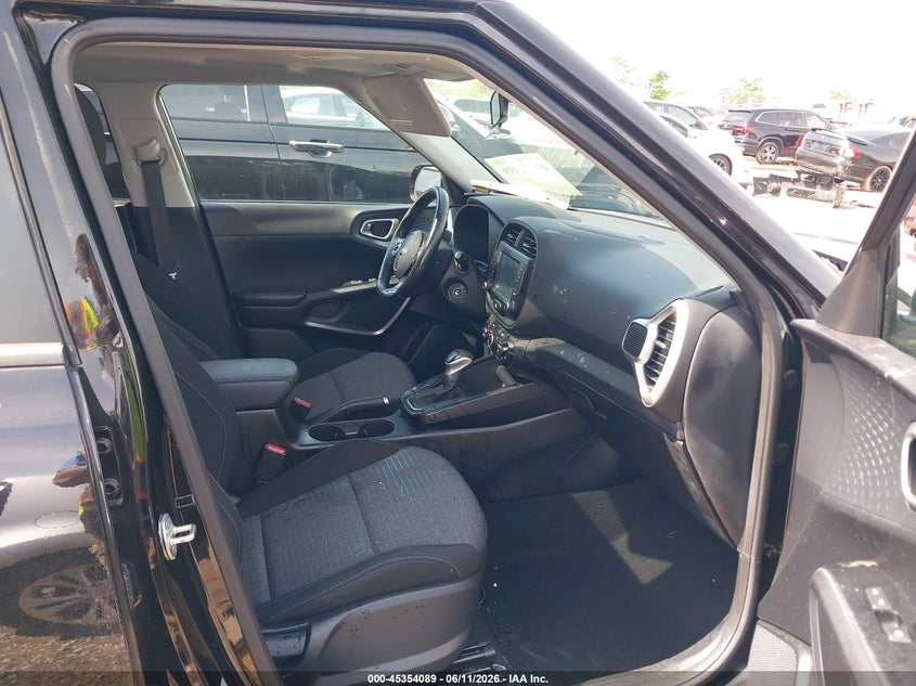2021 Kia Soul VIN KNDJ63AU7M7765421 IAAI salvage auction — RIGHT REAR, Salvage (Illinois), sold $2,900 on 2026-07-29 (photo 5)