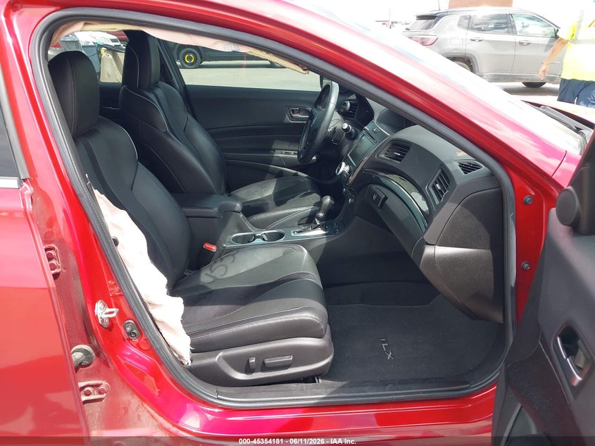 2019 Acura Ilx VIN 19UDE2F85KA004667 IAAI salvage auction — RIGHT REAR, Clear (Oklahoma), sold $9,250 on 2026-08-19 (photo 5)