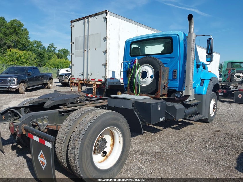 2013 International 7000-series VIN 1HSGPSHR2DJ385366 IAAI salvage auction — NORMAL WEAR, Sf97 (Kentucky), sold $25 on 2026-07-20 (photo 4)