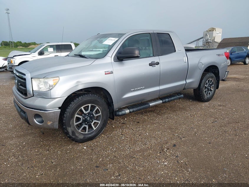 2013 Toyota Tundra VIN 5TFRY5F16DX142458 IAAI salvage auction — FRONT & REAR, Salvage (Illinois), sold $4,100 on 2026-07-22 (photo 2)