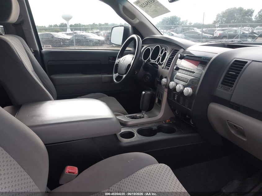 2013 Toyota Tundra VIN 5TFRY5F16DX142458 IAAI salvage auction — FRONT & REAR, Salvage (Illinois), sold $4,100 on 2026-07-22 (photo 5)