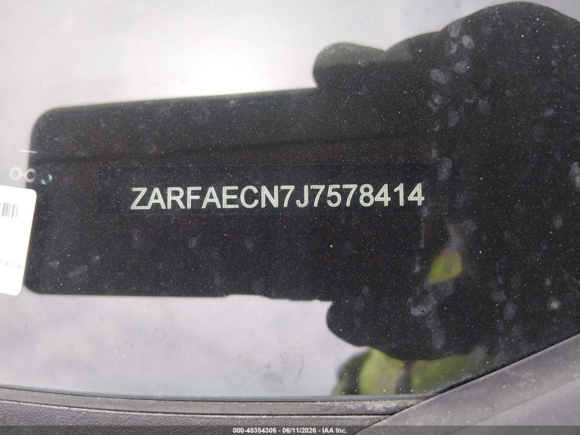 2018 Alfa romeo Giulia VIN ZARFAECN7J7578414 IAAI salvage auction — FRONT END, Salvage Title, sold $6,300 on 2026-08-21 (photo 9)