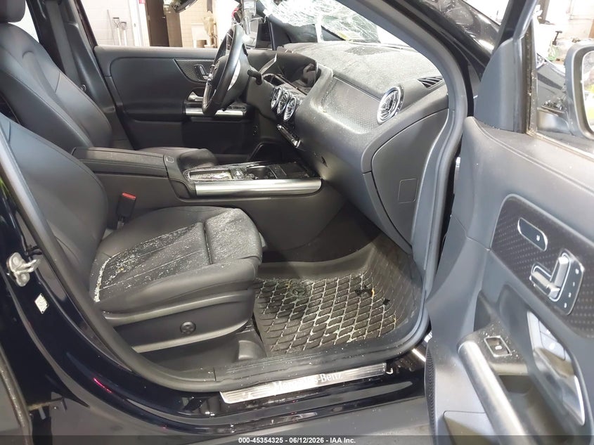 2025 Mercedes-benz Gla-klasse VIN W1N4N4HB0SJ675384 IAAI salvage auction — ROOF, Salvage Title, sold $13,525 on 2026-08-19 (photo 5)