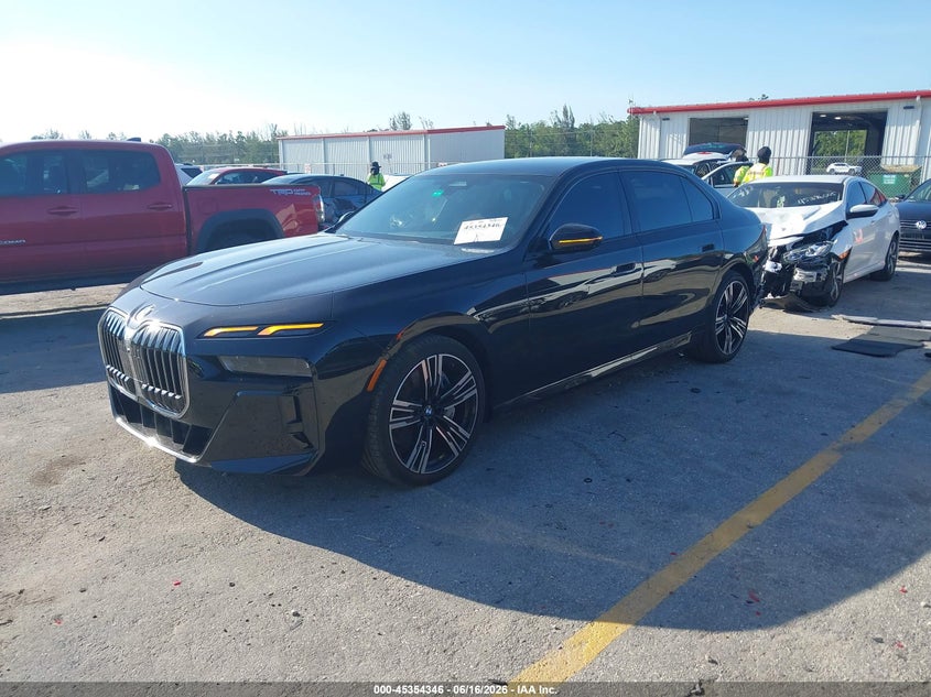 2024 BMW 7er VIN WBA33EJ09RCT12603 IAAI salvage auction — REAR END, Salvage Title, sold $50,500 on 2026-08-17 (photo 2)