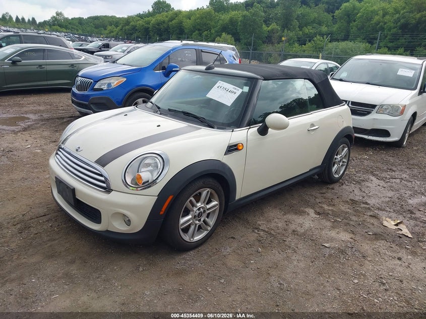 2013 Mini Convertible VIN WMWZN3C50DT569224 IAAI salvage auction — REAR END, Salvage (Illinois), sold $550 on 2026-07-22 (photo 2)