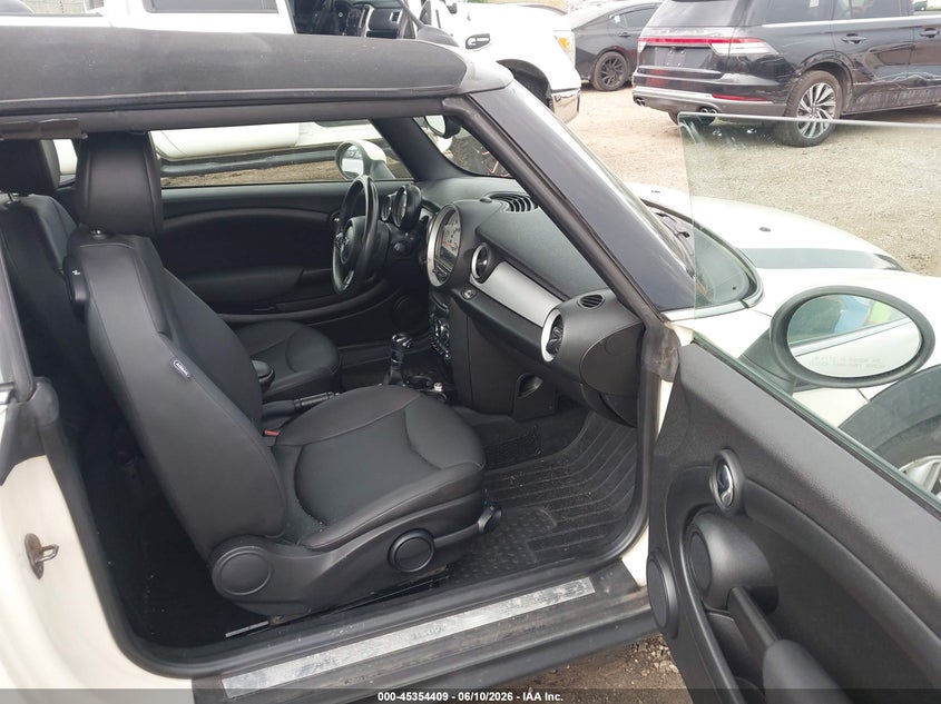 2013 Mini Convertible VIN WMWZN3C50DT569224 IAAI salvage auction — REAR END, Salvage (Illinois), sold $550 on 2026-07-22 (photo 5)