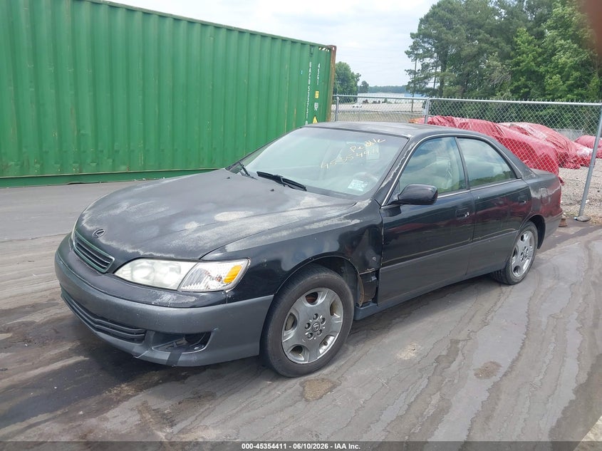 2001 Lexus ES VIN JT8BF28G010317927 IAAI salvage auction — NORMAL WEAR, Clear (Arkansas), sold $400 on 2026-07-08 (photo 2)