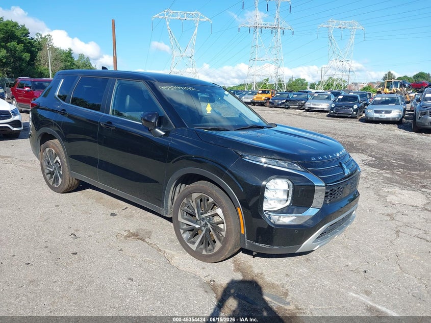 2024 Mitsubishi Outlander VIN JA4J4VA89RZ076944 — IAAI salvage auction photo
