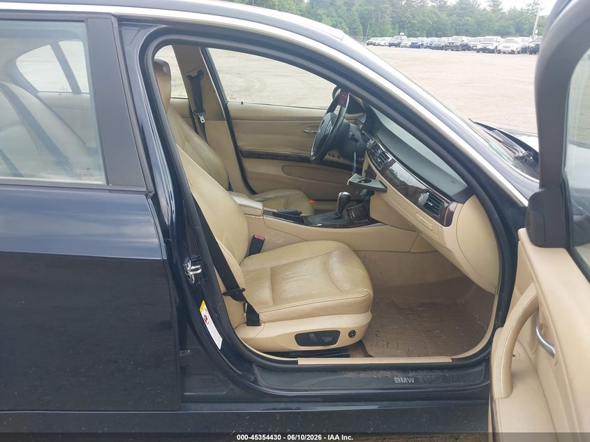 2006 BMW 3er VIN WBAVD13536KV12630 IAAI salvage auction — RIGHT FRONT, Salvage (Massachusetts), sold $475 on 2026-07-10 (photo 5)