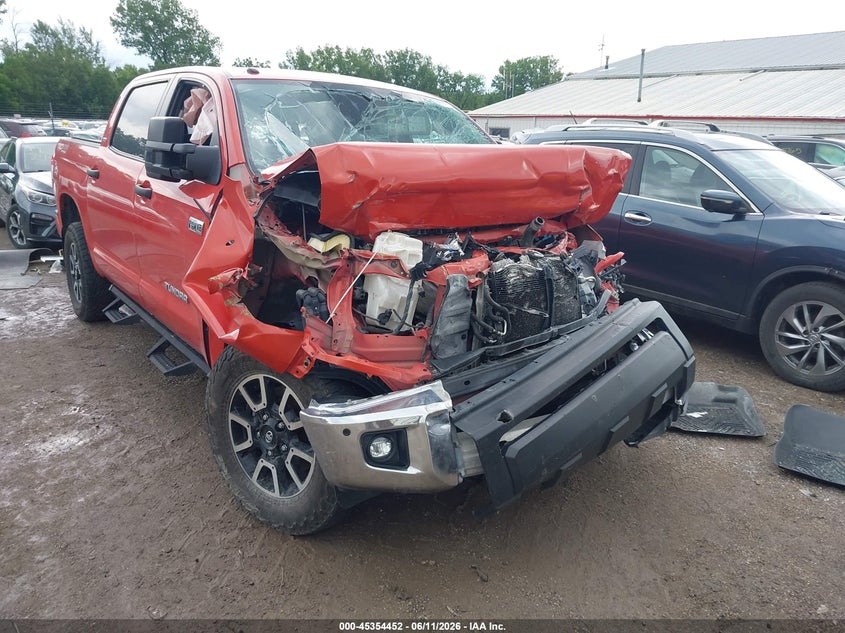 2018 Toyota Tundra VIN 5TFDY5F11JX732959 IAAI salvage auction — FRONT & REAR, Salvage (Iowa), sold $5,100 on 2026-07-29 (photo 1)