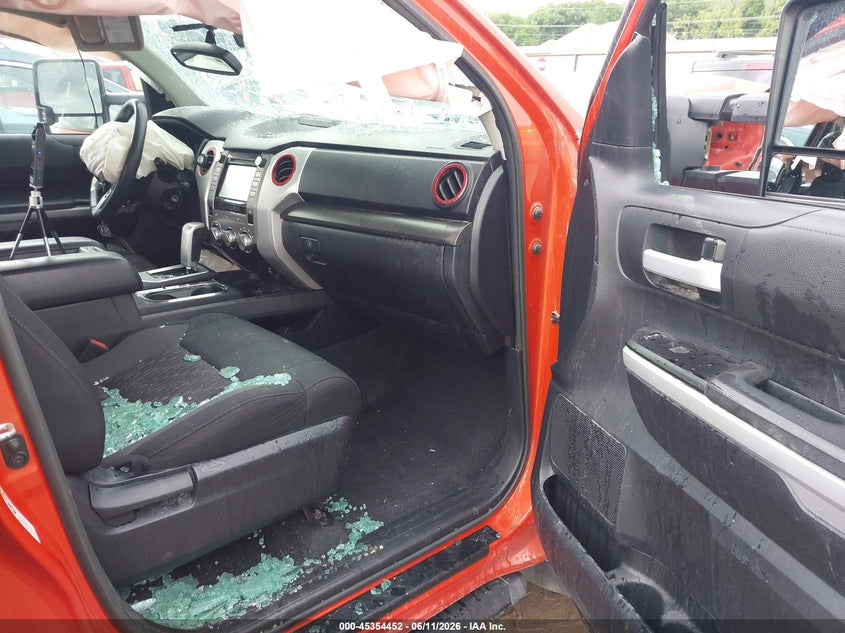 2018 Toyota Tundra VIN 5TFDY5F11JX732959 IAAI salvage auction — FRONT & REAR, Salvage (Iowa), sold $5,100 on 2026-07-29 (photo 5)