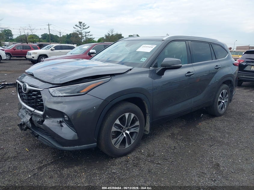2021 Toyota Highlander VIN 5TDGZRBH0MS145909 IAAI salvage auction — FRONT END, Salvage Title, sold $14,300 on 2026-07-26 (photo 2)