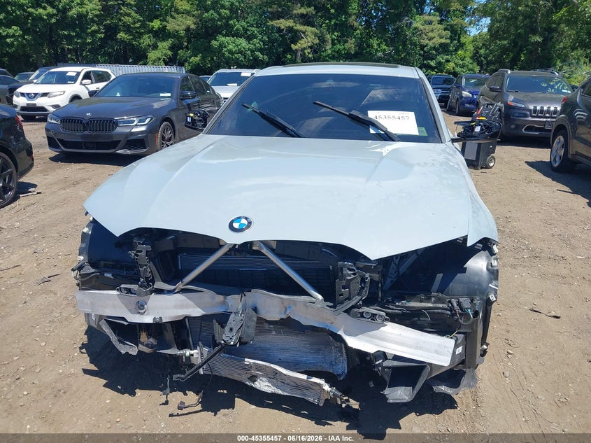 2026 BMW 3er VIN 3MW69FT05T8G10577 IAAI salvage auction — FRONT & REAR, Salvage Title, sold $21,025 on 2026-08-31 (photo 6)