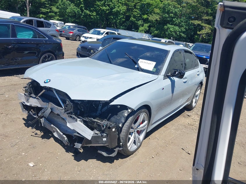 2026 BMW 3er VIN 3MW69FT05T8G10577 IAAI salvage auction — FRONT & REAR, Salvage Title, sold $21,025 on 2026-08-31 (photo 2)