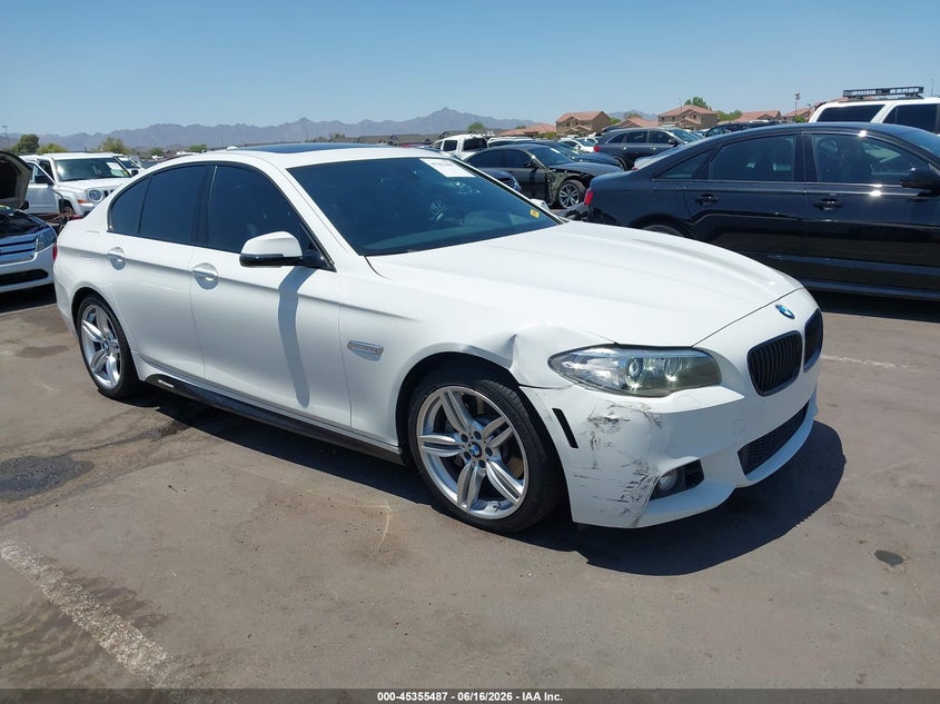 2015 BMW 5er VIN WBA5B1C50FG125087 IAAI salvage auction — RIGHT FRONT, Salvage Title, sold $3,700 on 2026-07-28 (photo 1)