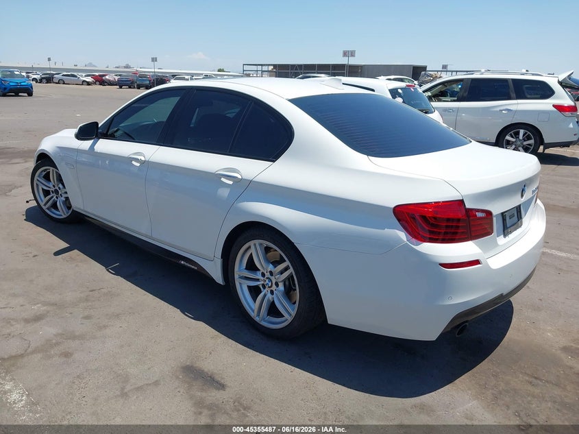 2015 BMW 5er VIN WBA5B1C50FG125087 IAAI salvage auction — RIGHT FRONT, Salvage Title, sold $3,700 on 2026-07-28 (photo 3)
