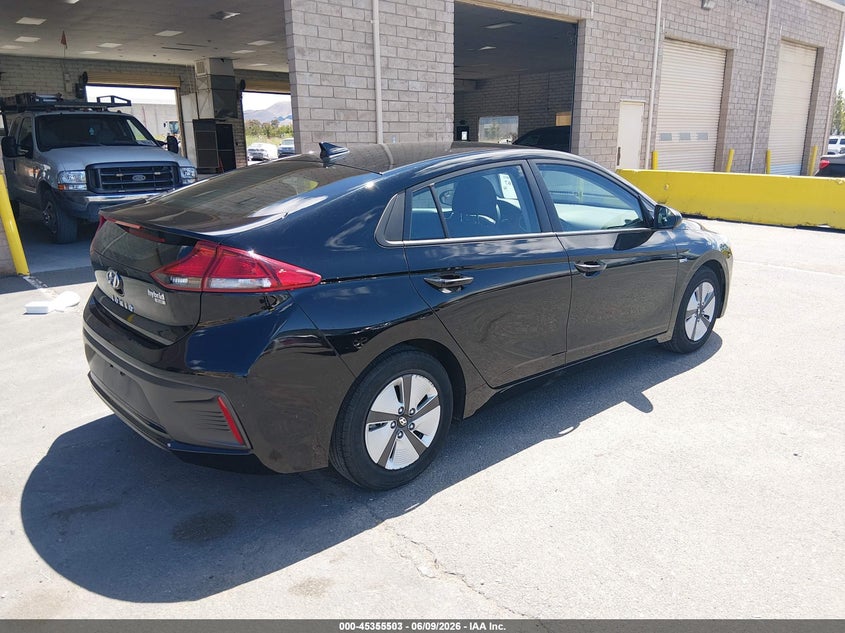 2018 Hyundai Ioniq hybrid VIN KMHC65LC9JU076630 IAAI salvage auction — NORMAL WEAR, SF97 (California), sold $225 on 2026-07-30 (photo 4)