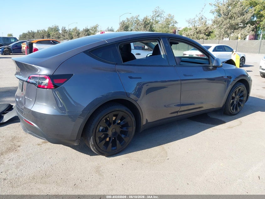 2023 Tesla Model y VIN 7SAYGDEE6PF797668 IAAI salvage auction — FRONT END, Salvage Title, sold $13,650 on 2026-07-16 (photo 4)