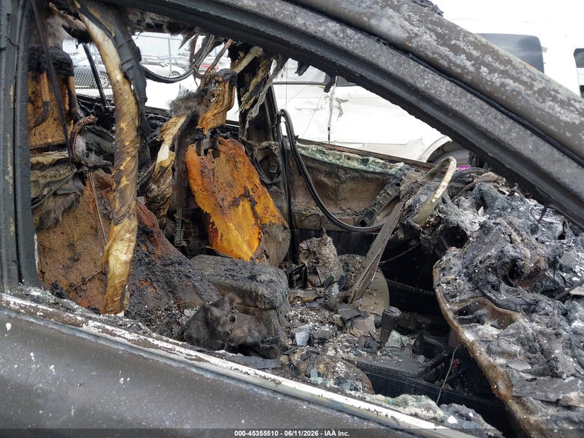2018 Toyota Rav 4 VIN JTMRJREV1JD194416 IAAI salvage auction — TOTAL BURN, Non-Repairable (Texas), sold $250 on 2026-07-16 (photo 5)