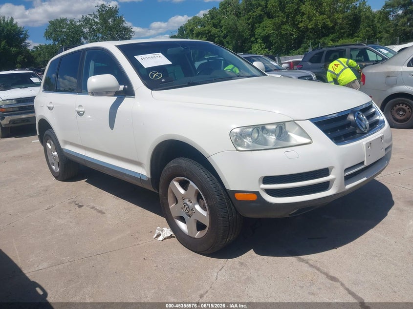 2004 Volkswagen Touareg VIN WVGBC67L94D034693 IAAI salvage auction — NORMAL WEAR, Clear (Illinois), sold $325 on 2026-07-07 (photo 1)