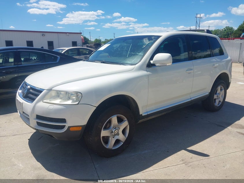 2004 Volkswagen Touareg VIN WVGBC67L94D034693 IAAI salvage auction — NORMAL WEAR, Clear (Illinois), sold $325 on 2026-07-07 (photo 2)