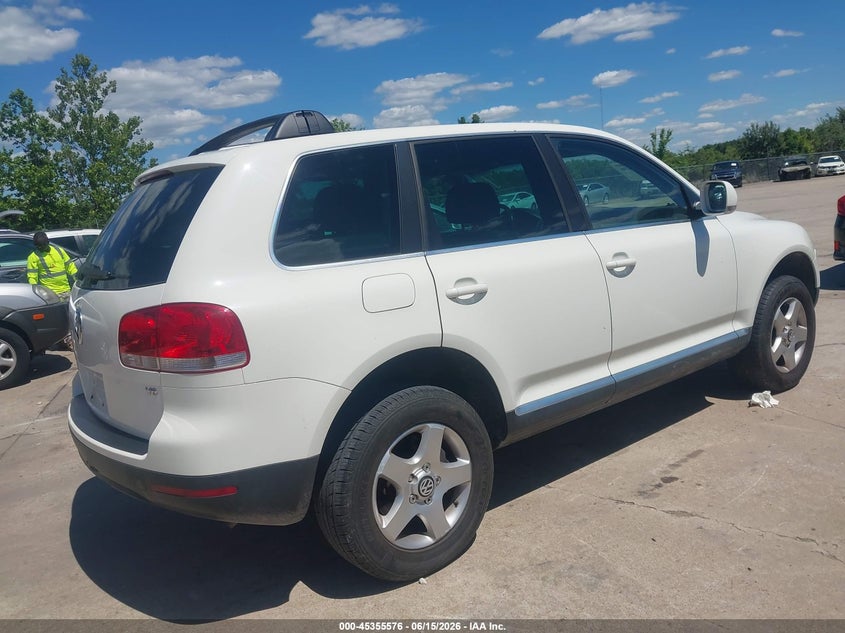 2004 Volkswagen Touareg VIN WVGBC67L94D034693 IAAI salvage auction — NORMAL WEAR, Clear (Illinois), sold $325 on 2026-07-07 (photo 4)