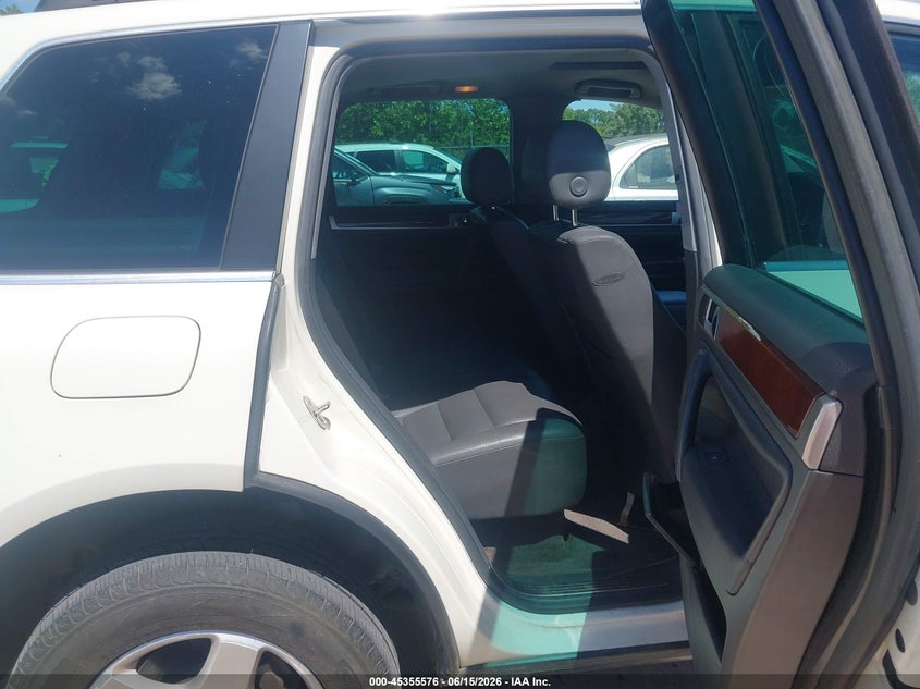 2004 Volkswagen Touareg VIN WVGBC67L94D034693 IAAI salvage auction — NORMAL WEAR, Clear (Illinois), sold $325 on 2026-07-07 (photo 8)