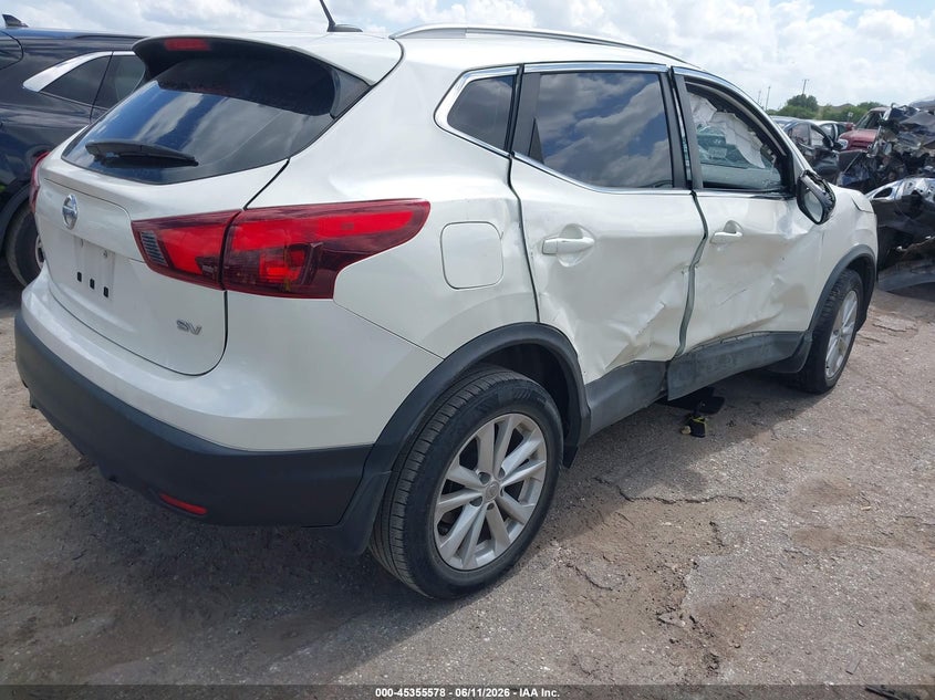 2017 Nissan VIN JN1BJ1CPXHW024256 IAAI salvage auction — ROLLOVER, Salvage (Texas), sold $775 on 2026-07-05 (photo 4)
