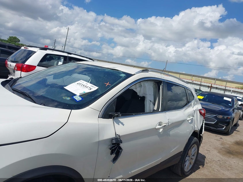 2017 Nissan VIN JN1BJ1CPXHW024256 IAAI salvage auction — ROLLOVER, Salvage (Texas), sold $775 on 2026-07-05 (photo 6)