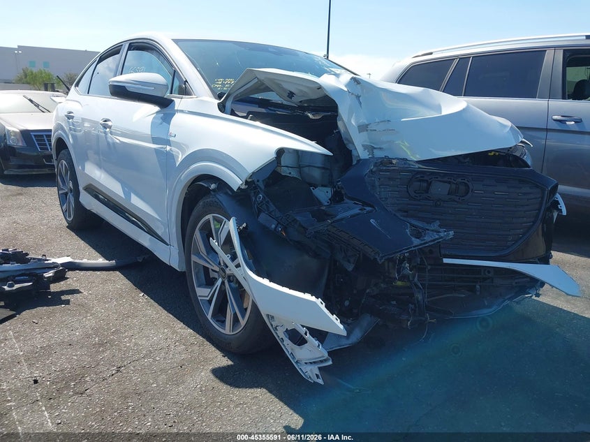 2025 Audi Q4 sportback e-tron VIN WA12UBFZ3SP044030 IAAI salvage auction — FRONT END, Salvage Title, sold $8,050 on 2026-07-31 (photo 1)