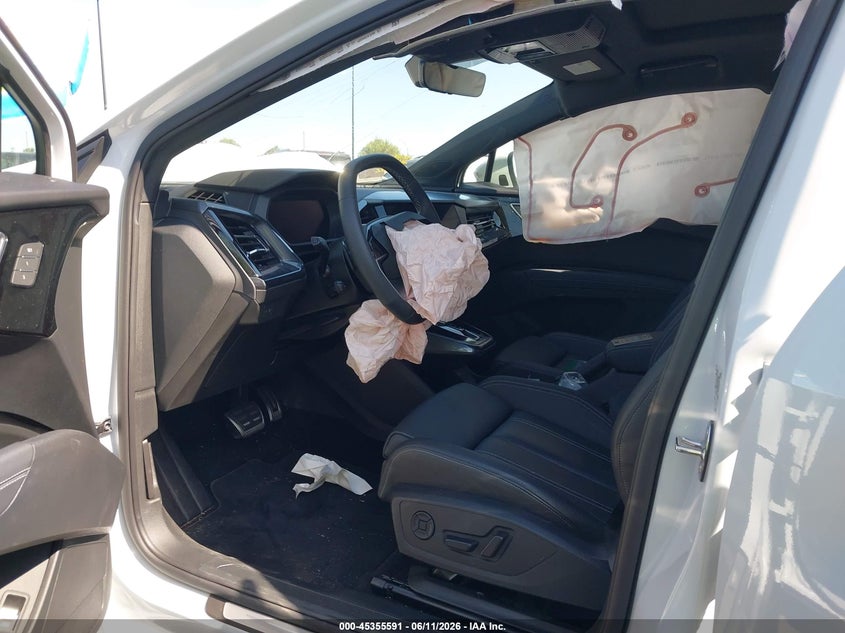 2025 Audi Q4 sportback e-tron VIN WA12UBFZ3SP044030 IAAI salvage auction — FRONT END, Salvage Title, sold $8,050 on 2026-07-31 (photo 5)