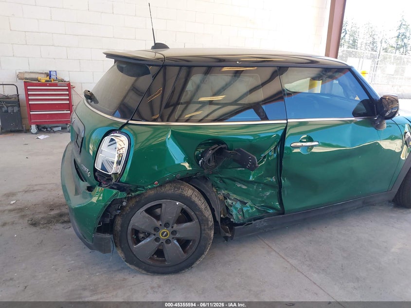 2021 Mini Hard top VIN WMWXP3C01M2N97951 IAAI salvage auction — REAR END, Bill Of Sale (Washington), sold $2,575 on 2026-07-30 (photo 6)