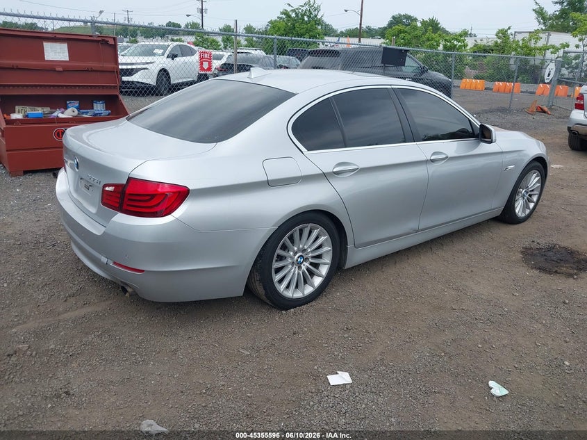 2013 BMW 5 series VIN WBAFU7C53DDU71005 IAAI salvage auction — NORMAL WEAR, Clear (New Jersey), sold $800 on 2026-07-20 (photo 4)