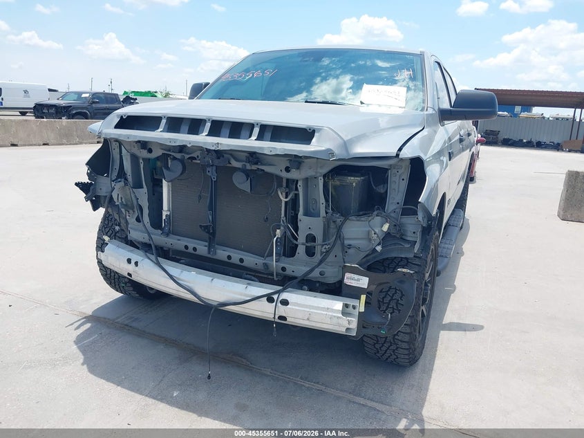 2021 Toyota Tundra VIN 5TFEY5F11MX300039 IAAI salvage auction — FRONT & REAR, Salvage (Texas), sold $13,300 on 2026-07-22 (photo 6)
